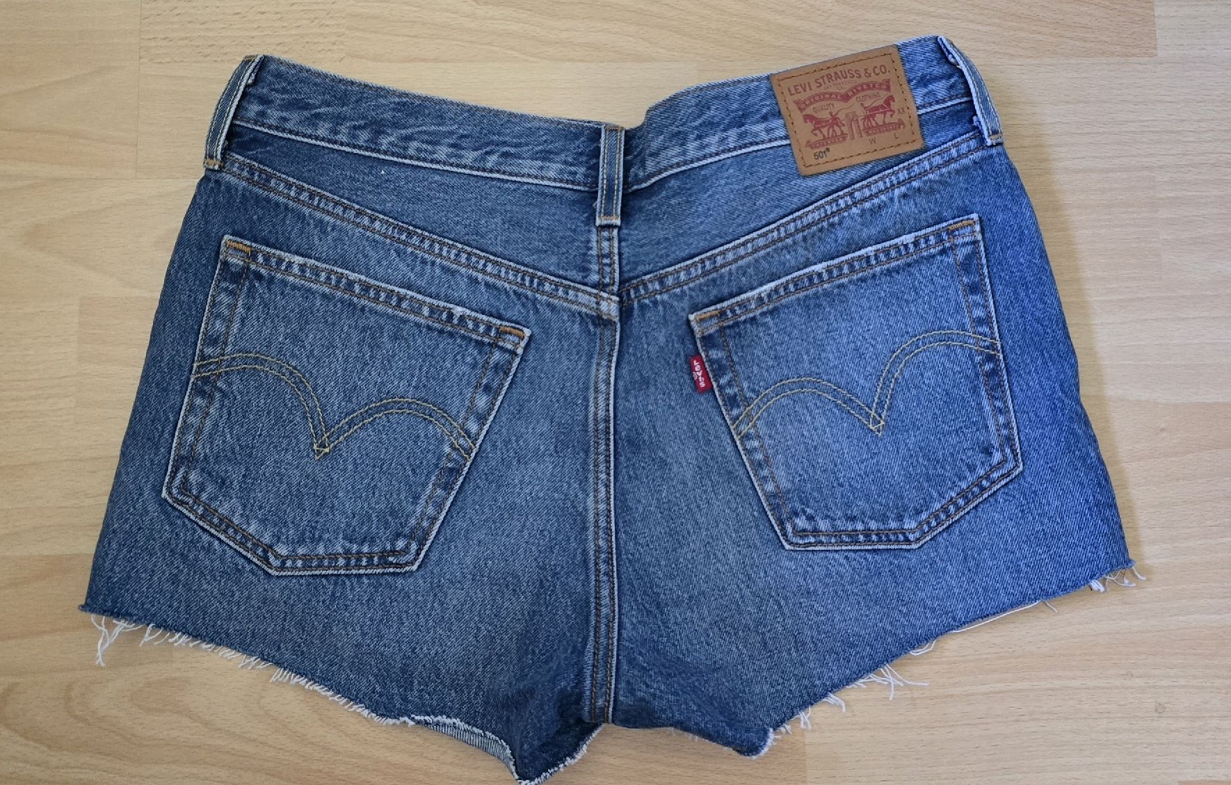 Levi's Jeans: Shortjeans Levi's Gr.L – Usato da Oberbipp venduto da Meaw13 1