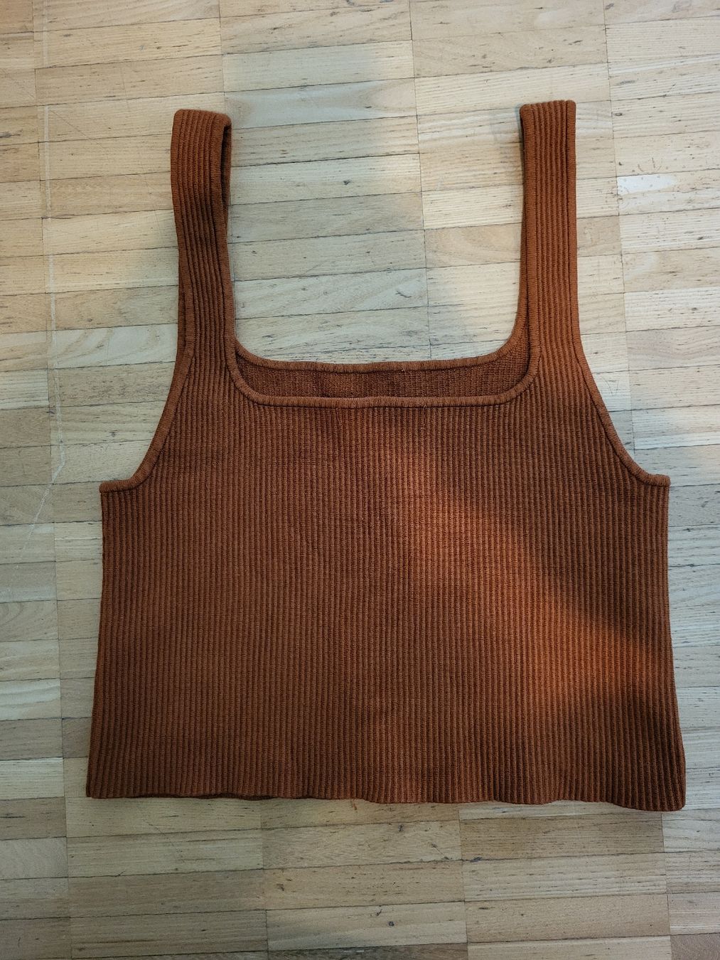 Top: Rostrotes Top, L – Usato da Brugg AG venduto da elilara