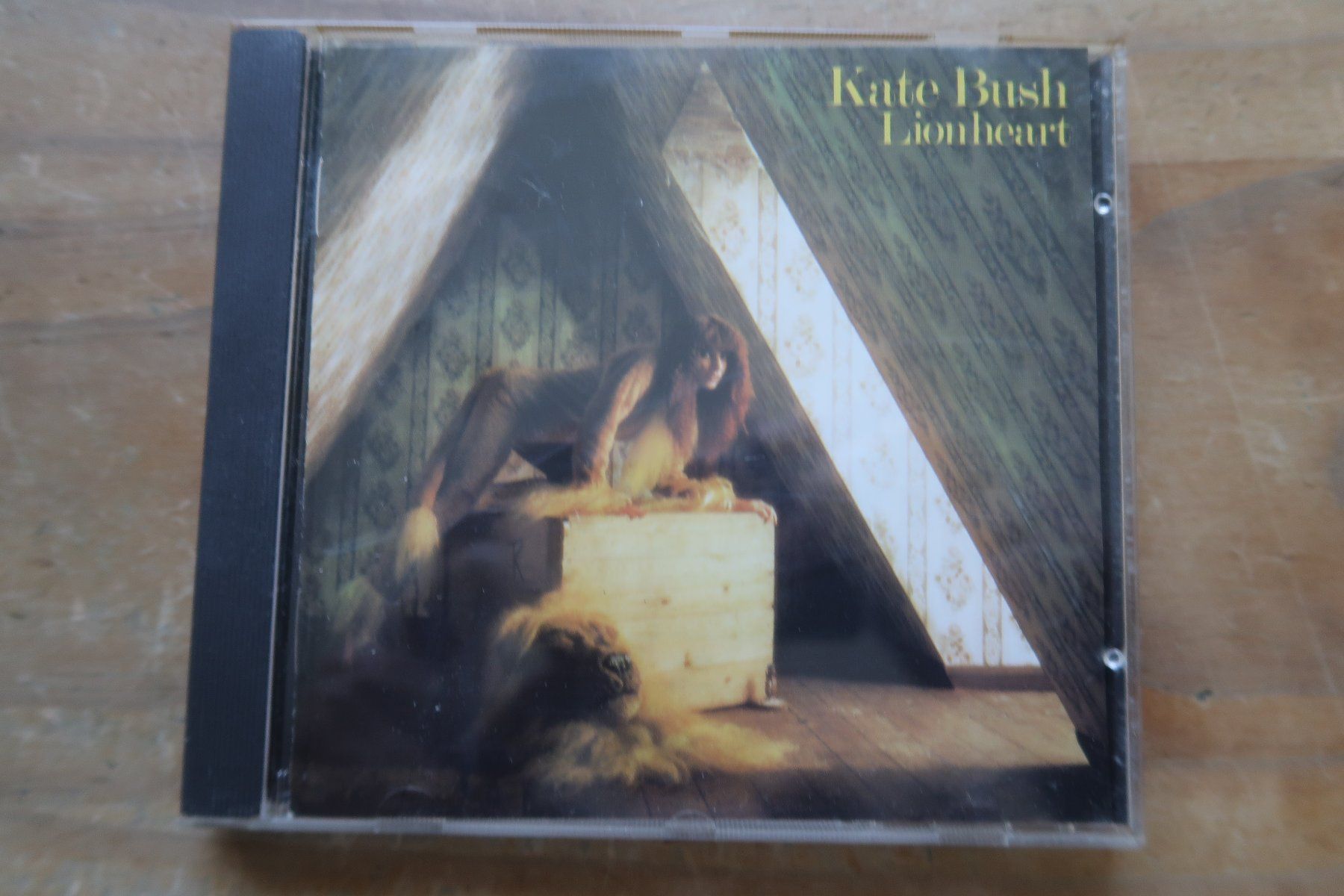 CDs: KATE BUSH - LIONHEART - CD – Gebraucht aus Basel von Patiscat