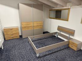 Schlafzimmer WINDOW Swiss made Schrank Bett Kommode