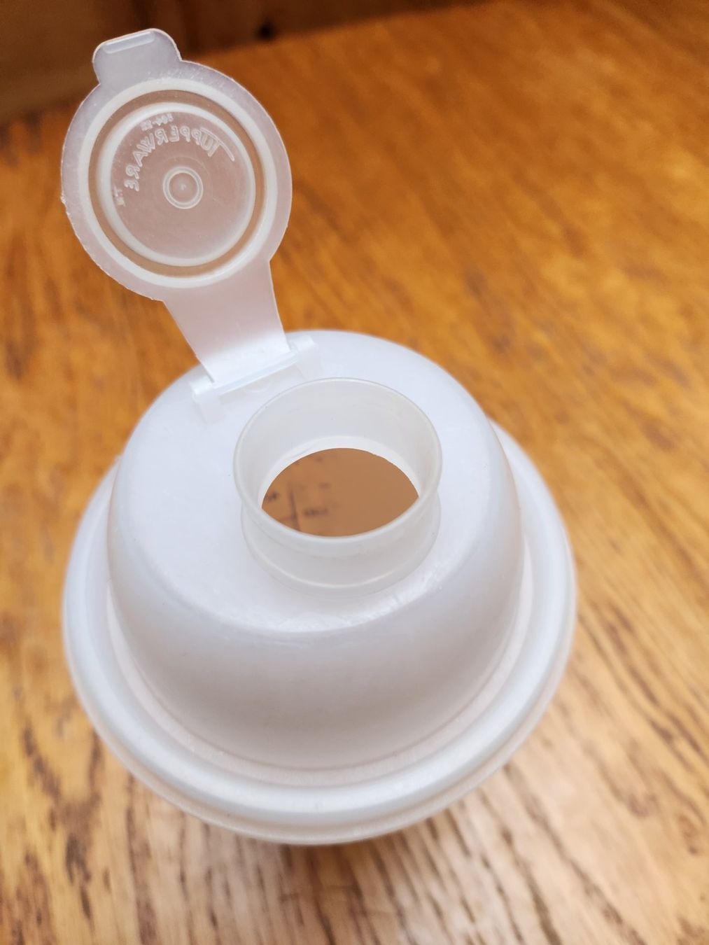 Tupperware Recipients et similaires: Tupperware Shaker 500ml  oder 330ml – D'occasion à Gstaad par Meiel2020 1