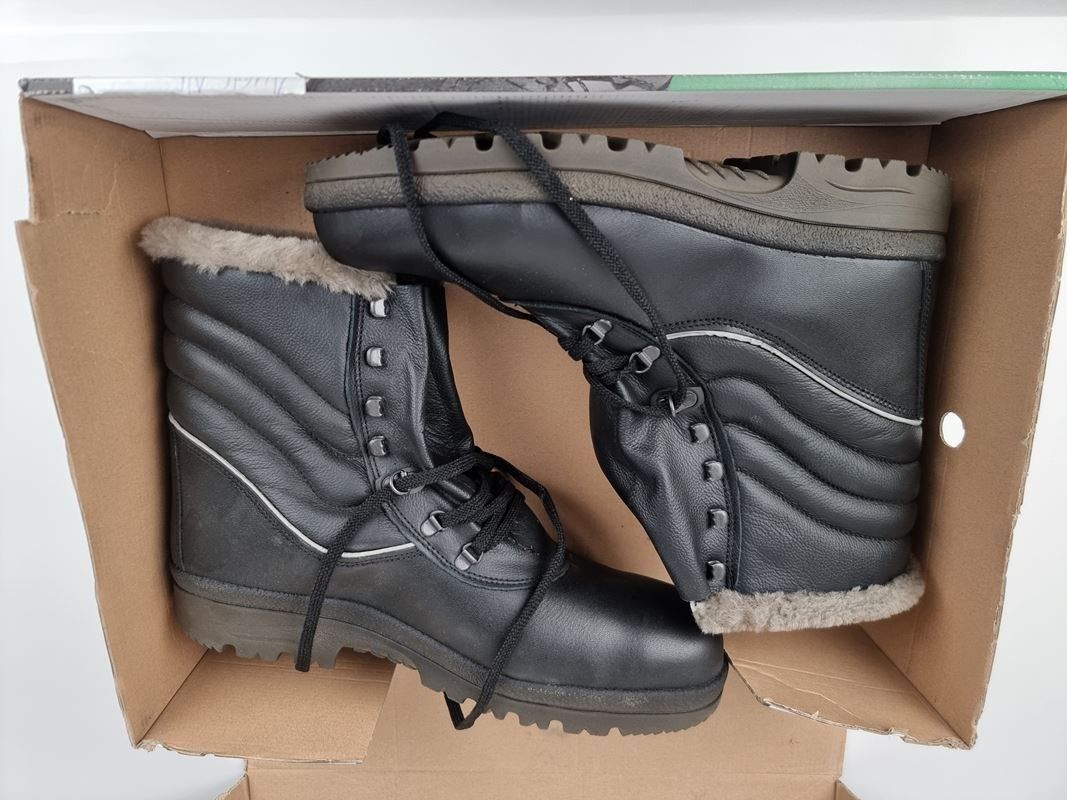 Chaussures hommes: EWS Sicherheitsschuhe – Neuf (Voir description) à Urtenen-Schönbühl par Restwert_Schoenbuehl 1