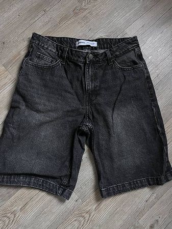  Short Bershka taille 38