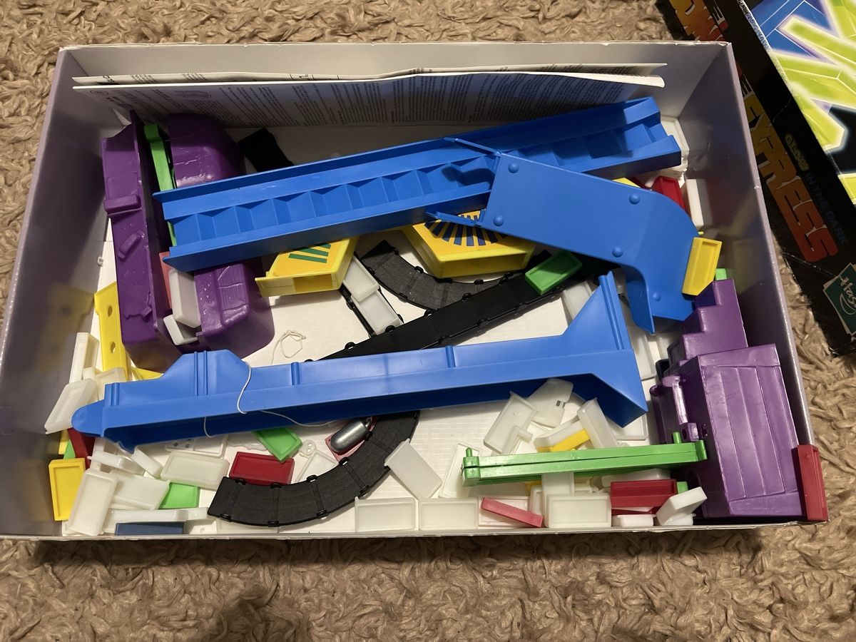 Hasbro Giochi: Domino Express Glow in the Dark – Usato da Unterkulm venduto da AnoliOccasion 2
