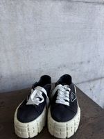 Prada Plateau Sneaker schwarz . Größe 37