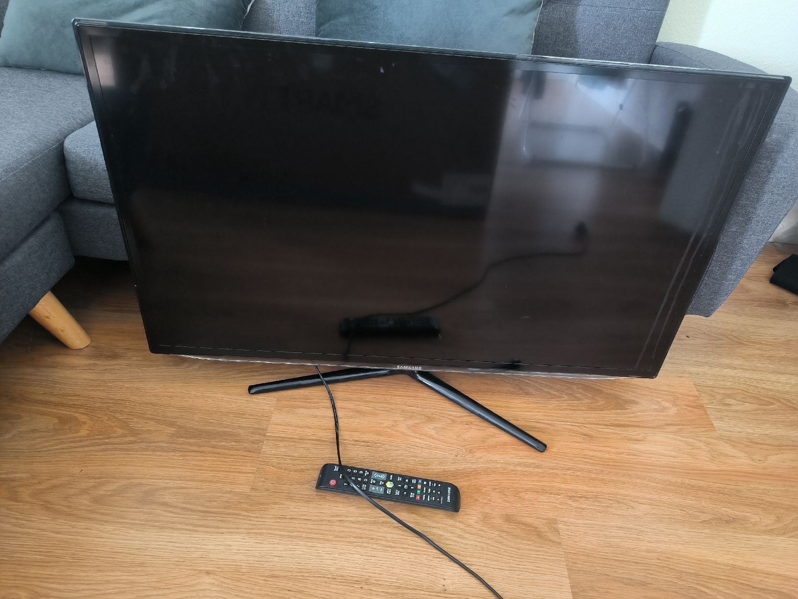 Samsung Appareils TV: Fernsehen – D'occasion à Embrach par azs_fv2l