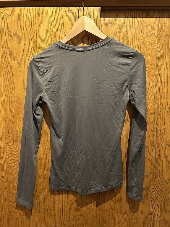 Tops: graues Langarmshirt – D'occasion à Langnau am Albis par npi_rsc8 1