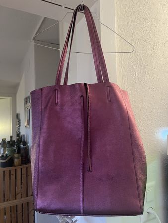 Leder Shopper violett metalisé
