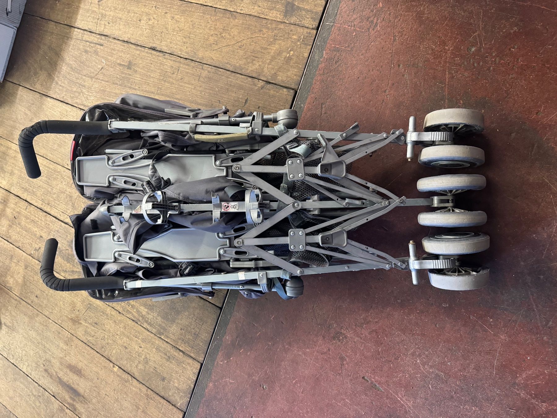 Mclaren Carrozzine: Maclaren Zwillingswagen – Usato da Bellmund venduto da Sodick 4