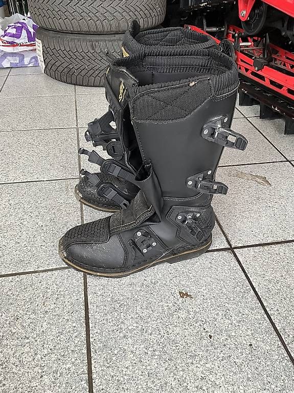 Herrenschuhe: Bottes enduro T45 bon état  – Gebraucht aus Conthey von Patmt09 1