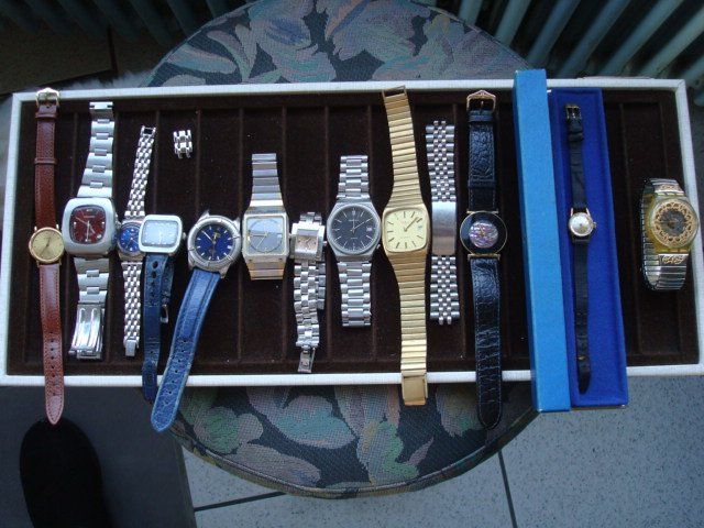 Lot 12 Uhren Certina Tissot Swatch Sector Daniel Perret