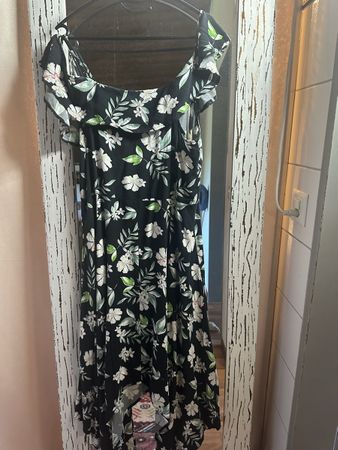 Orsay Sommerkleid, Gr. M, schwarz mit Blumen - Top Zustand!
