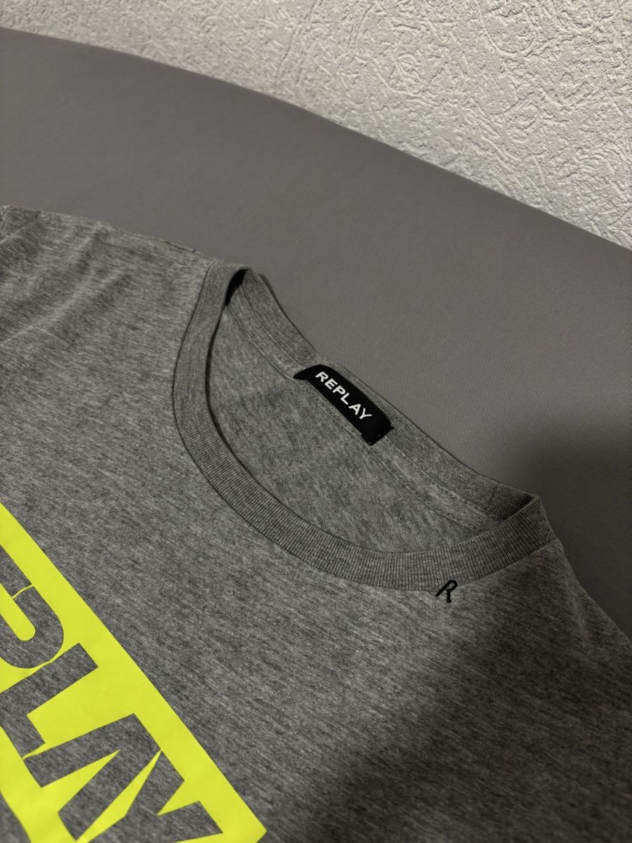 Replay T-shirts: Replay Grey T-Shirt, Size L – D'occasion à Lutry par jul_j2lg 2
