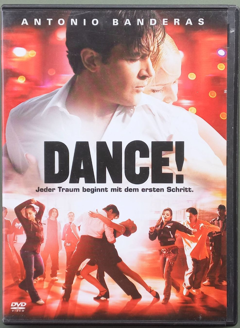 Tutti i DVDs: DVD D/E - Dance! - Jeder Traum beginnt mit dem 1.Schritt – Usato da Niederuzwil venduto da lubimaja