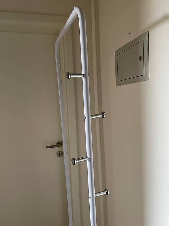 Garderobe: Kleiderständer – Gebraucht aus Basel von anocas01 3