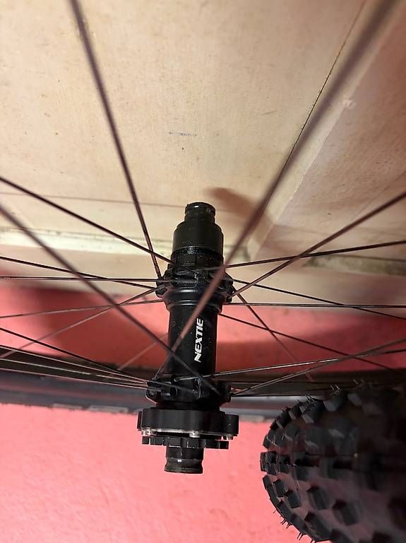 Pneus & Kompletträder: Nextie MTB Carbon Räder  – Gebraucht aus Therwil von ste_cs6w 2