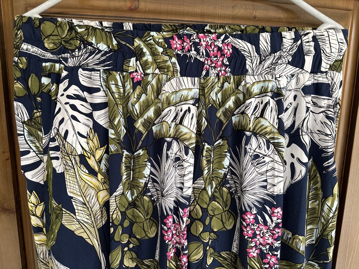 Pantaloni: Leichte Sommerhose Grösse M – Nuovo (secondo la descrizione) da Hendschiken venduto da Uraniali 2
