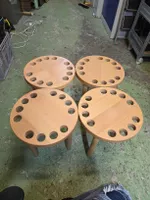 Vier stapelbare Hocker aus Holz (S)