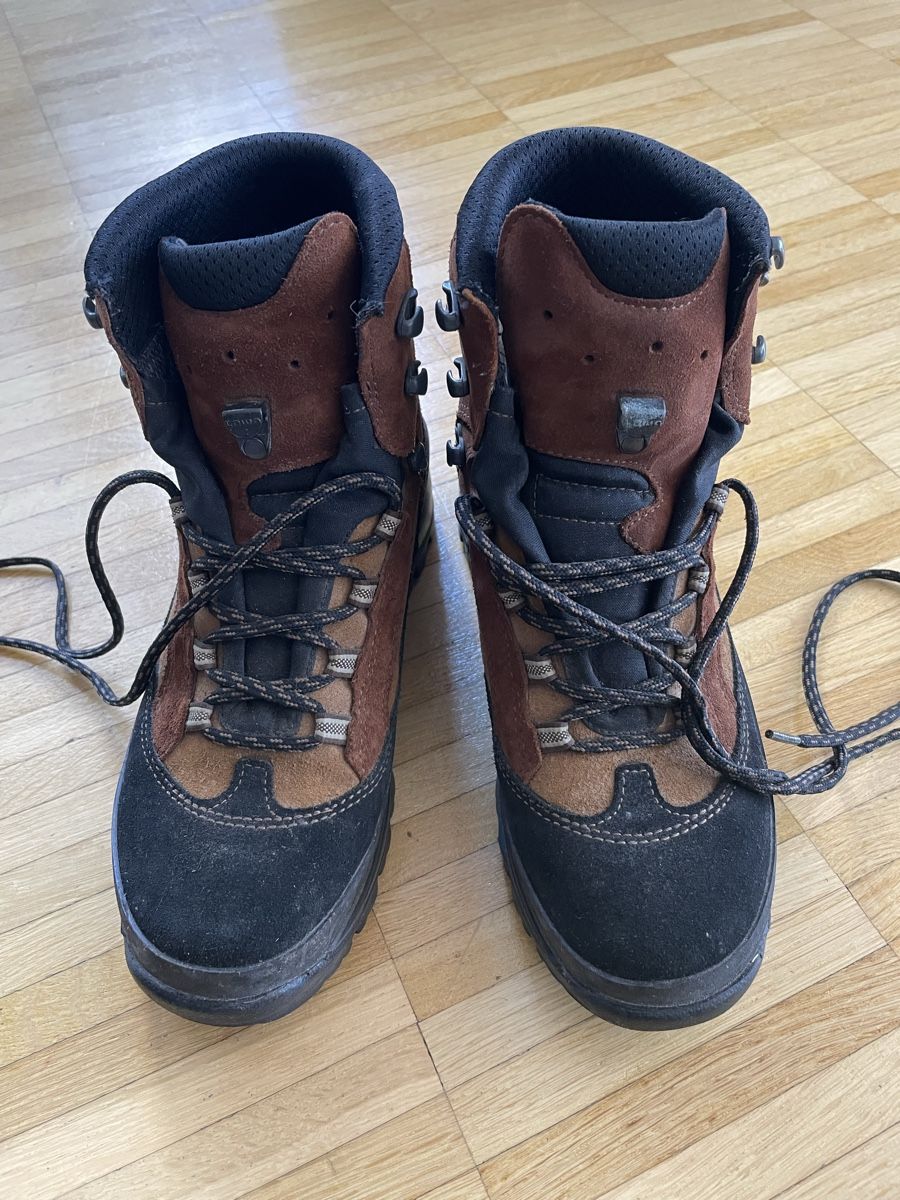 Lowa Scarpe da uomo: Wanderschuhe Lowa Gore-Tex 39 1/2 – Nuovo (secondo la descrizione) da Ebmatingen venduto da Reva-Sue 1