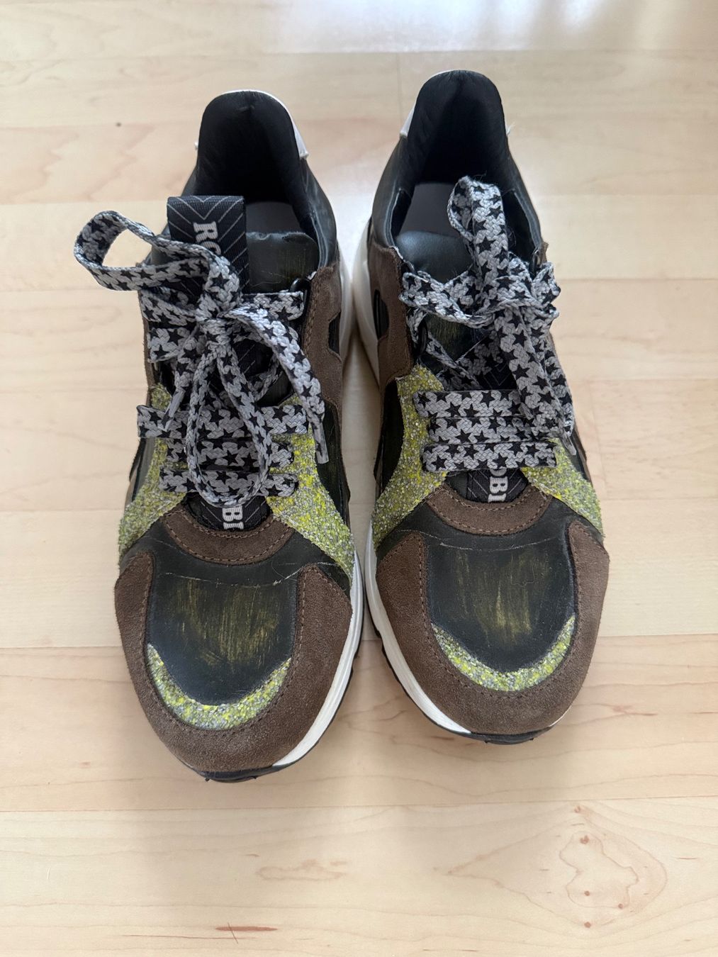 Chaussures femmes: Robbin’s Sneacker Echtes Leder gr.37 – D'occasion à Buchrain par nat_pl5p 1