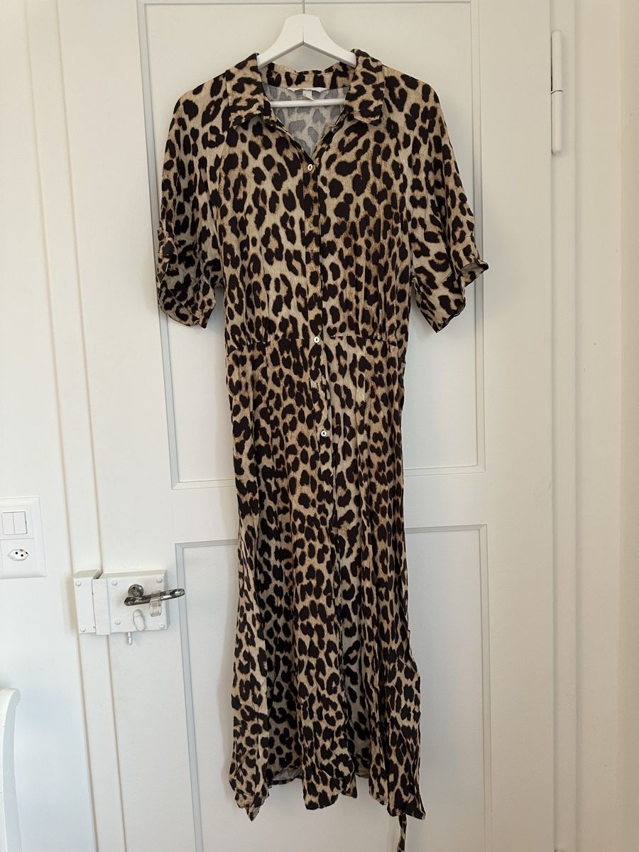 H&M Robes: Kleid Leo-Print Grösse L – D'occasion à Zürich par RickyNicky