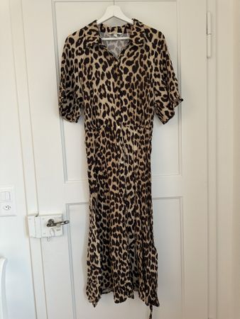 Kleid Leo-Print Grösse L