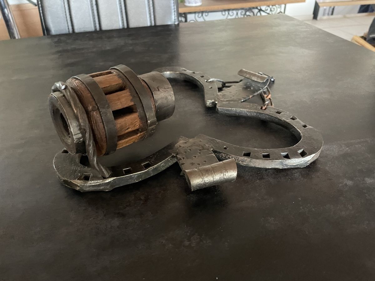 Lampes: Ancienne Lampe Rustique Carnotzet Fer Forgé – D'occasion à Vallamand par Bricbracbroc82 3