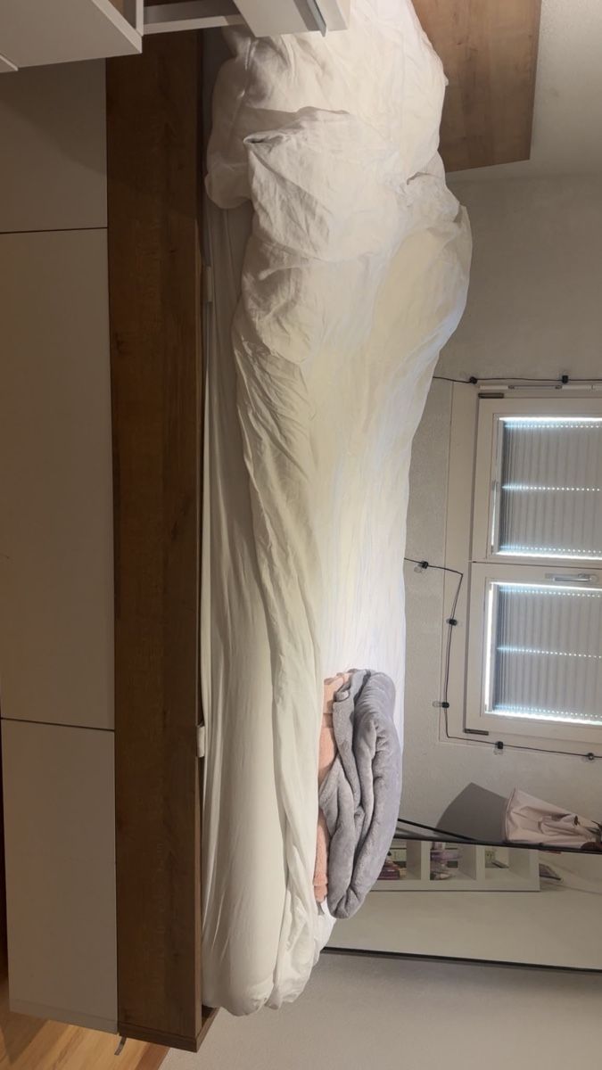 Lits: Bett 140x200cm – D'occasion à Kloten par cigiro