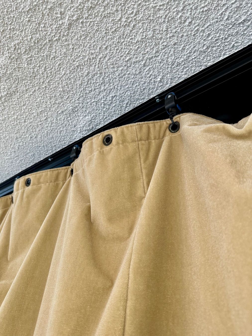 Tende: VORHANG - BÜHNEN VELOUR #9 – Usato da Zürich venduto da NIKI777 2
