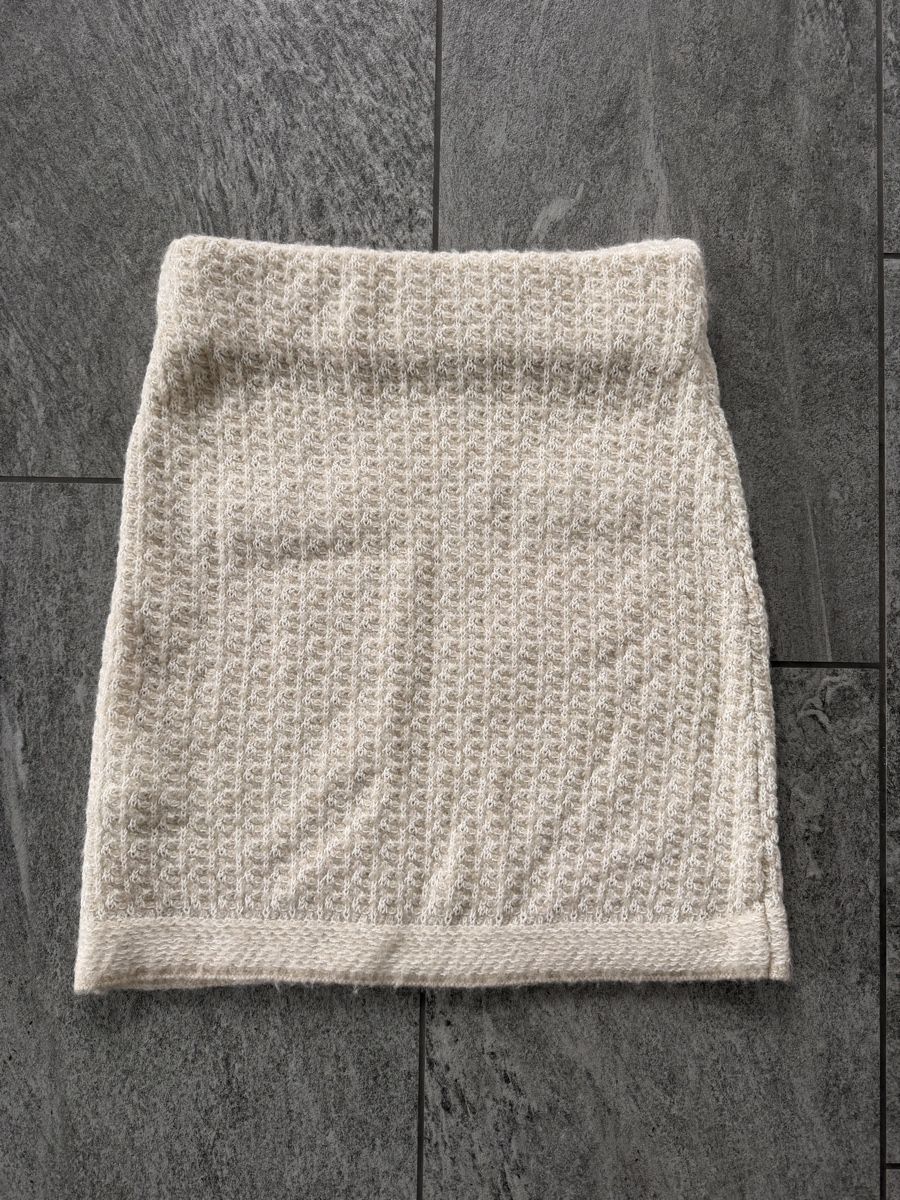 H&M Gonne: Zara Strickrock Mini, Crème, Neu mit Etikett – Nuovo e nell'imballaggio originale da Forch venduto da Jini_5487 2