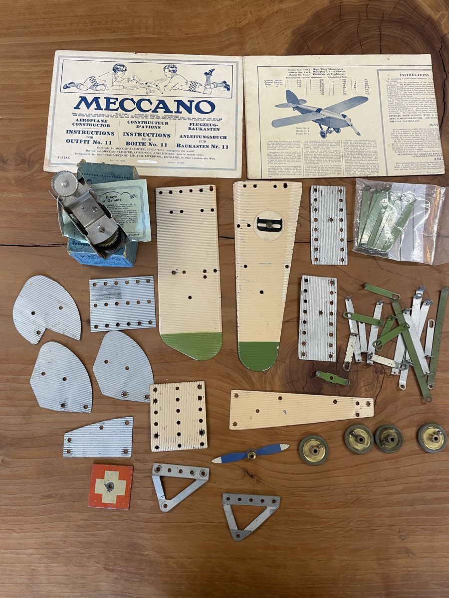 Meccano Kit di costruzioni: Meccano Fliegerteile mit neuem Antrieb – Usato da Pratteln venduto da efeu12