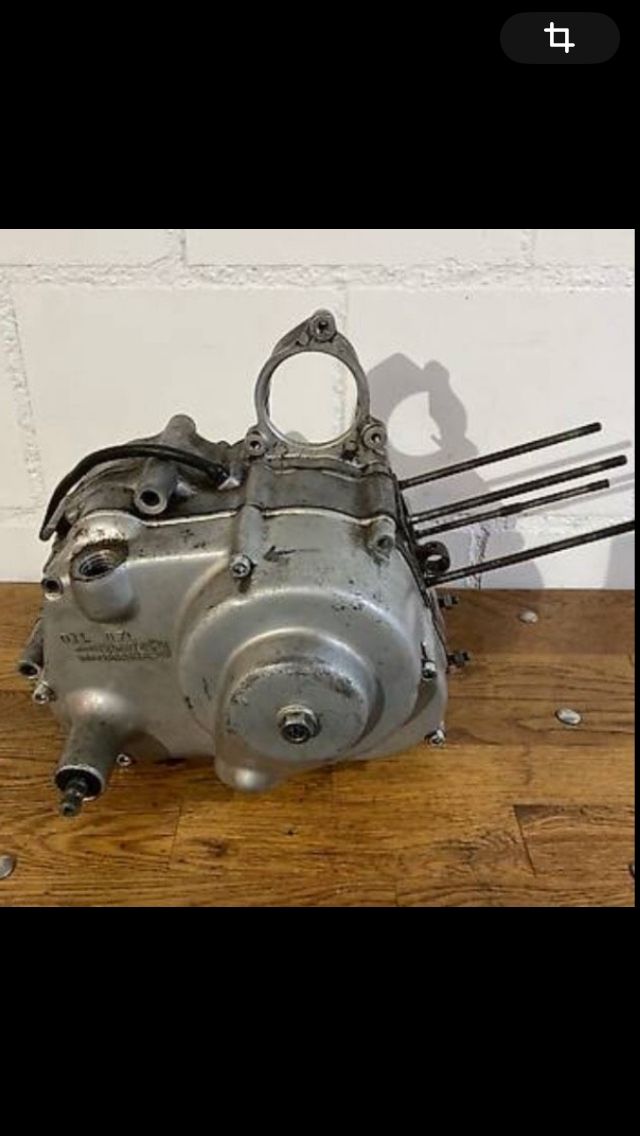Honda Motoren: Honda C102 Supercub Motorblock – Defekt aus Niederwangen BE von drizabone