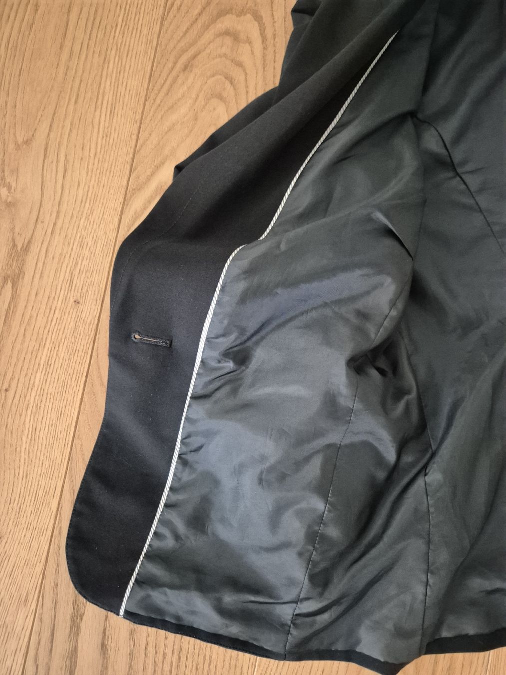 Manor Completi & Tailleur: Schicker Blazer Maddison, Grösse 42, schwarz, Top Zustand – Usato da Wetzikon ZH venduto da mar_8jrl 4