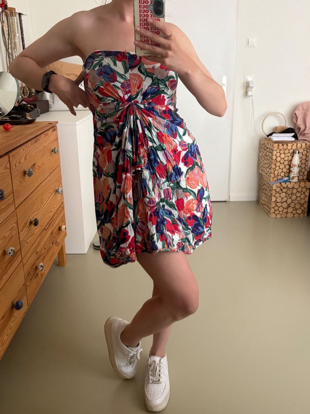 Pepe Jeans Kleider: Robe bustier fleurs PEPE JEANS | Bustierkleid Perlen Gr. L – Gebraucht aus Zürich von AnnaSa