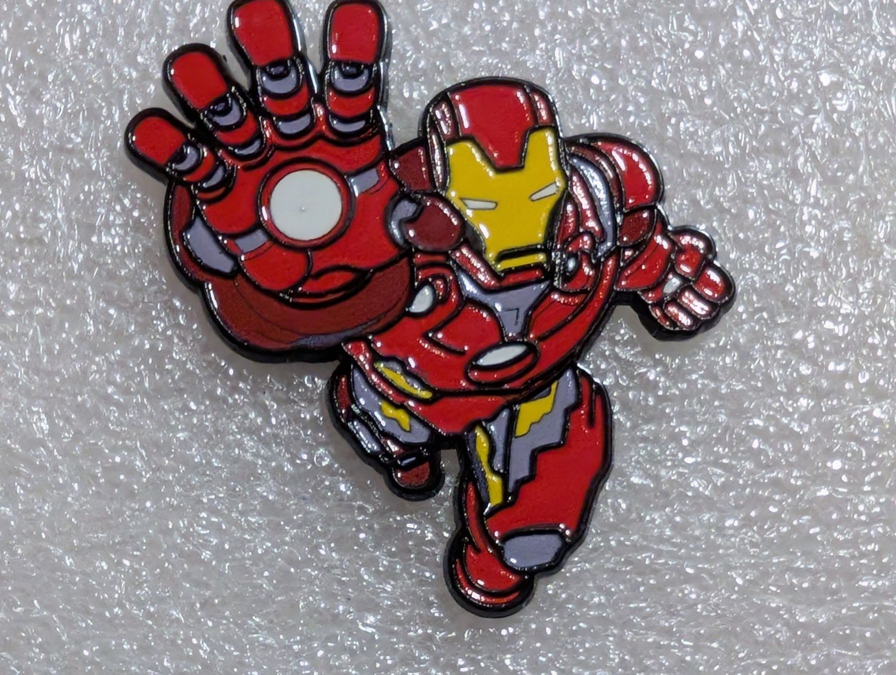 Plaquettes & Badges: Ansteckpin 53: Marvel Avengers Iron Man – D'occasion à Oppligen par Pin-Fall-Shop