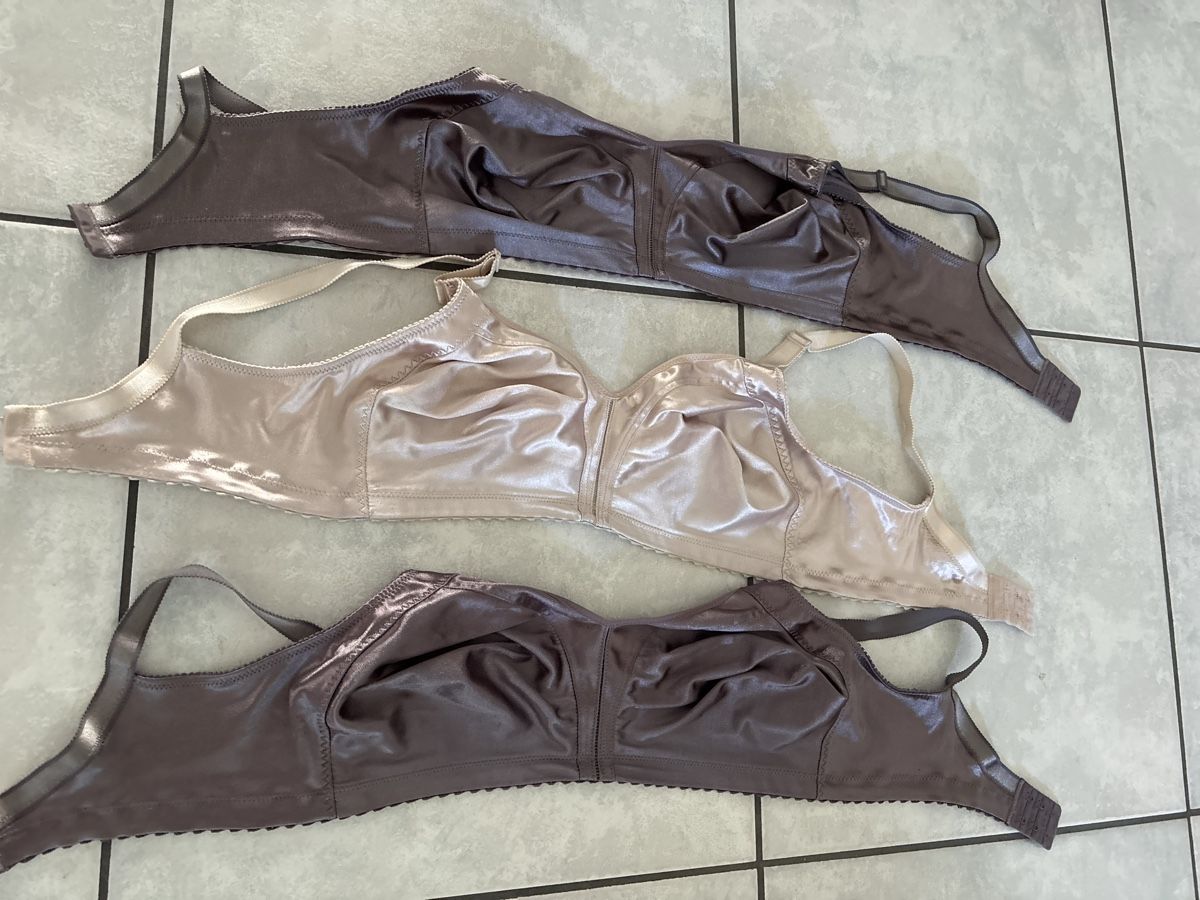 C&A Sonstige Unterwäsche: C&A Minimizer BH Set 3 Stck. 85-90 E – Gebraucht aus Hendschiken von Uraniali 1