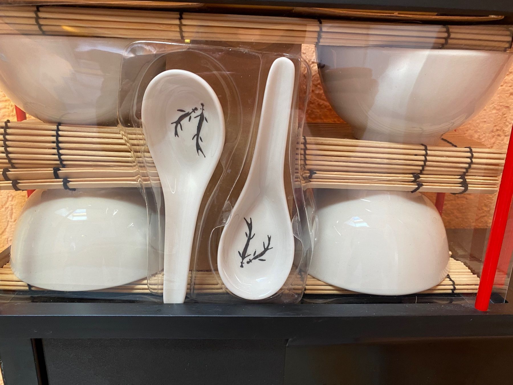 Set di piatti: COFFRET JAPONAIS – Nuovo e nell'imballaggio originale da founex venduto da passarinho69