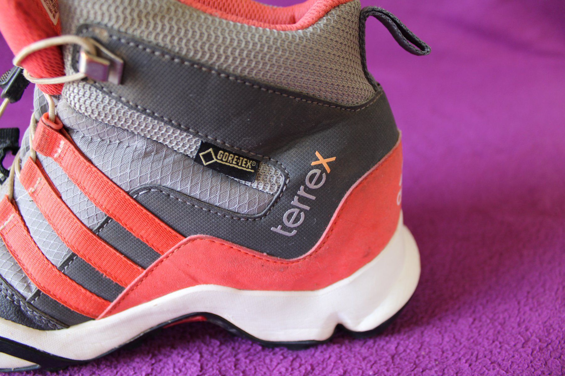 Lowa Scarpe da donna: Adidas Terrex Mid GTX Wanderschuhe - Schuhe Gr. 36 – Usato da Müllheim Dorf venduto da Seeeule01 8