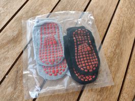 2x Antirutschsocken Trampolin Socken (ca. 2 - 5 J.)