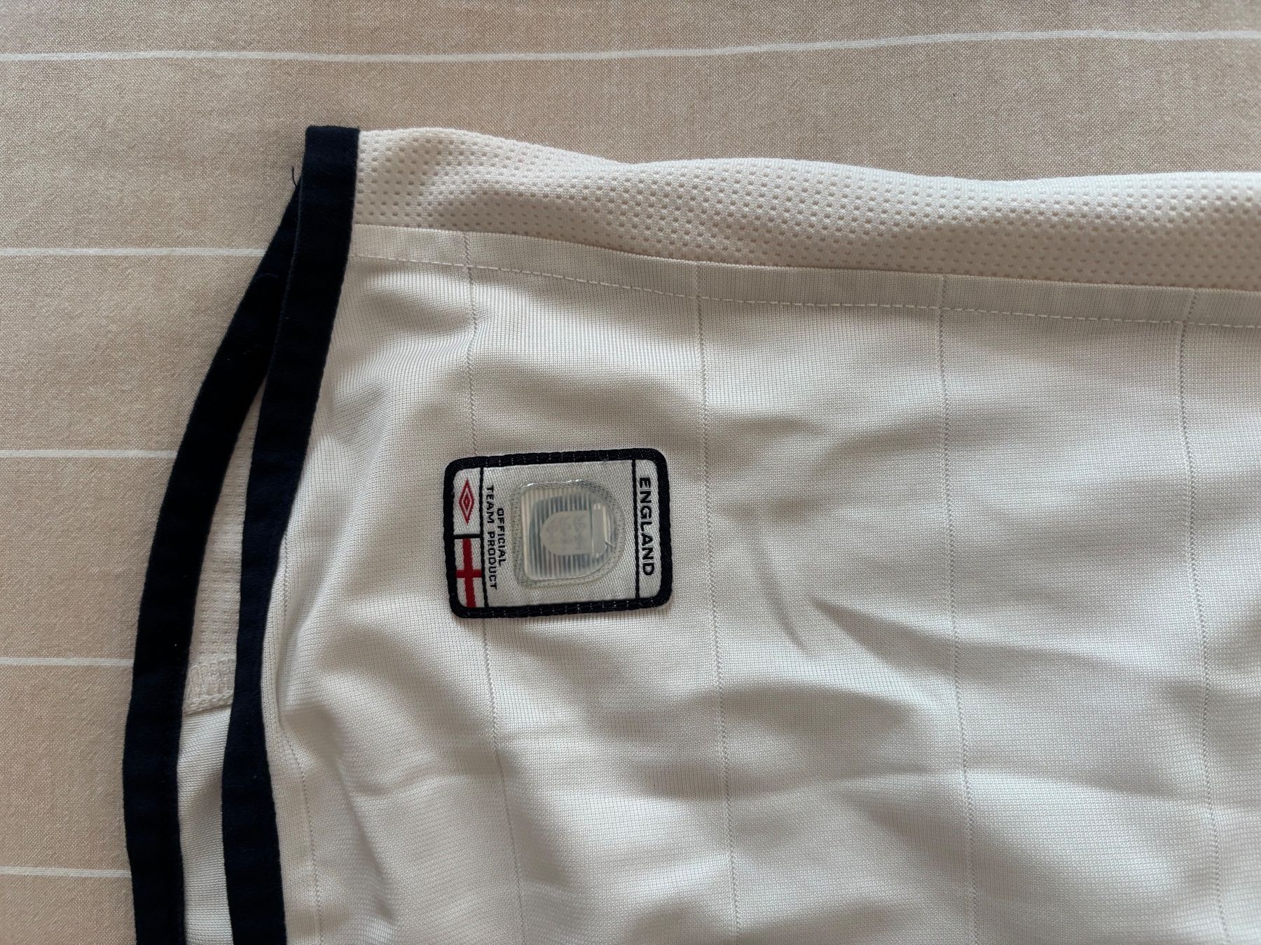 Umbro T-shirt: Umbro England vintage jersey – Usato da Lugano venduto da fca_bfs9 3