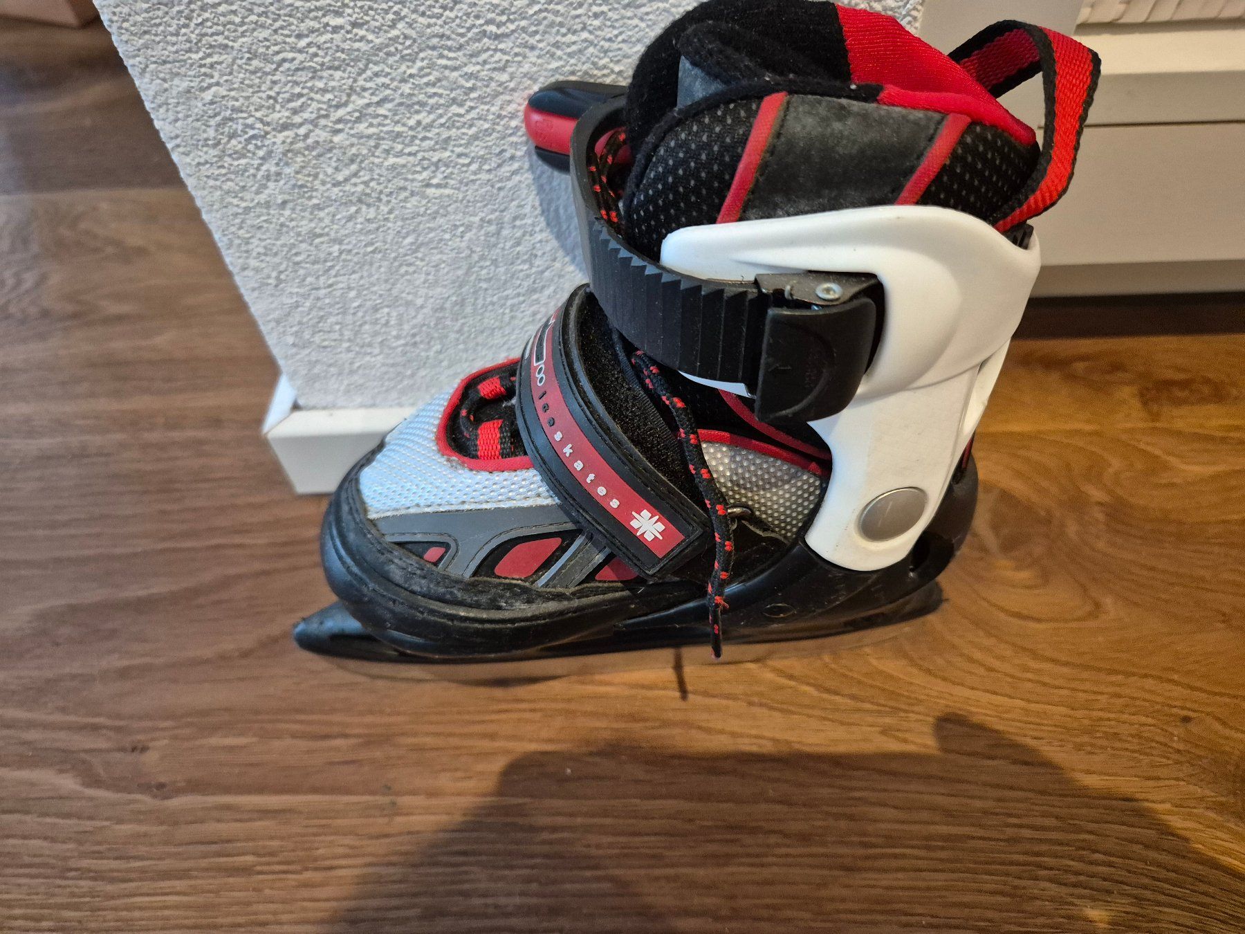 Schlittschuhe: Kinder- Schlittschuhe – Gebraucht aus Domat Ems von dan_5mvr 4