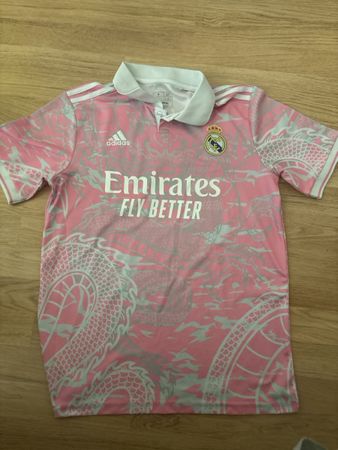 Fussball Trikot Real Madrid Grösse M neuwertig
