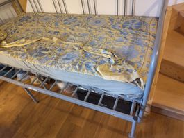 Schlafsofa zu verschenken