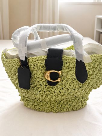 Coach straw tote bag, perfect for summer! 