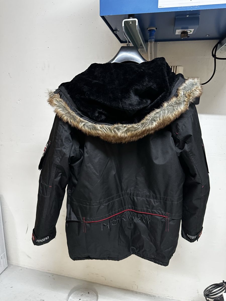 Giacche: Geographical Norway Winter Jacket Black Size M – Usato da Pully venduto da farzin 5
