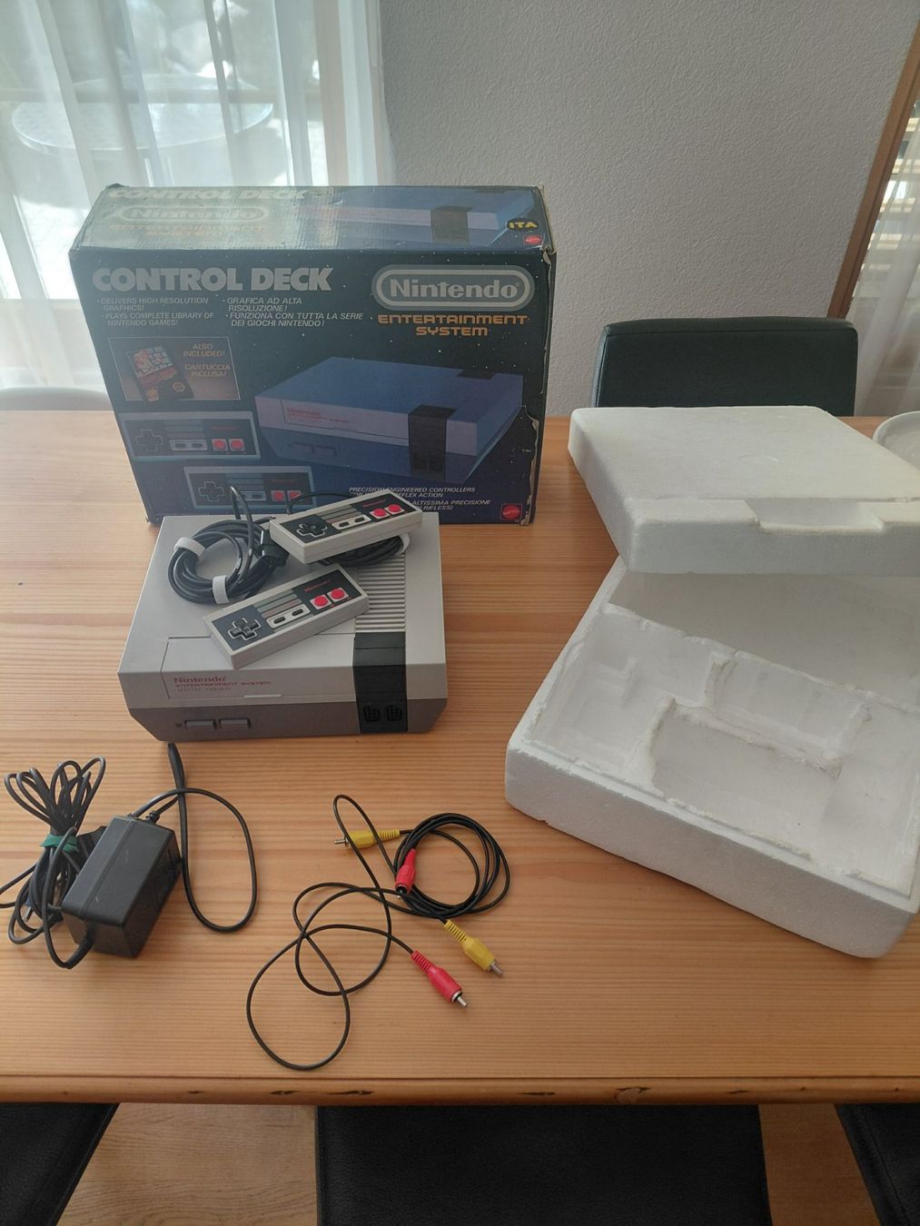 Nintendo Console: Nintendo Entertainment System Control Deck Konsole. – Usato da Biglen venduto da mic_pjg6