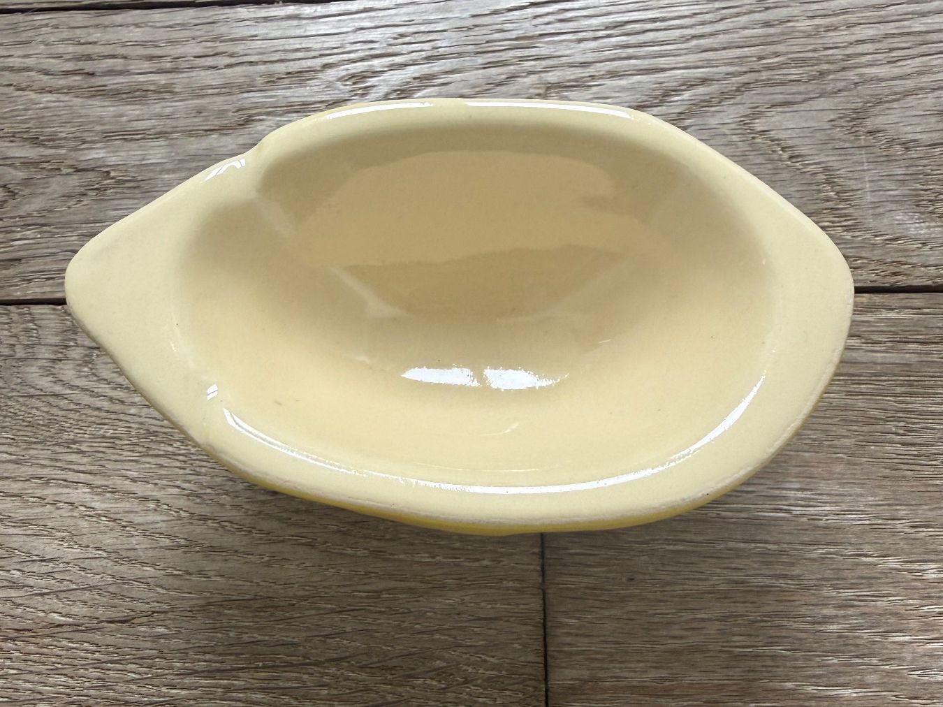 Portacenere: Aschenbecher Zitronenform, Midcentury – Usato da Luzern venduto da Mamutpe 1