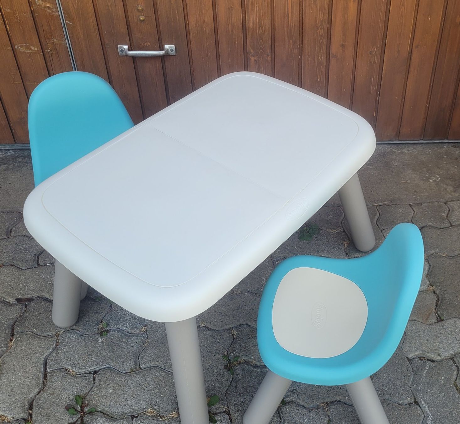 Set di tavolo e panche: Kindertisch Smoby mit 2 Stühle – Usato da Kollbrunn venduto da proxes