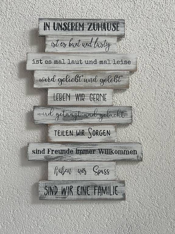 Tutte le decorazioni: Holzschild mit Familienregeln – Usato da Bremgarten b. Bern venduto da m-stalder80
