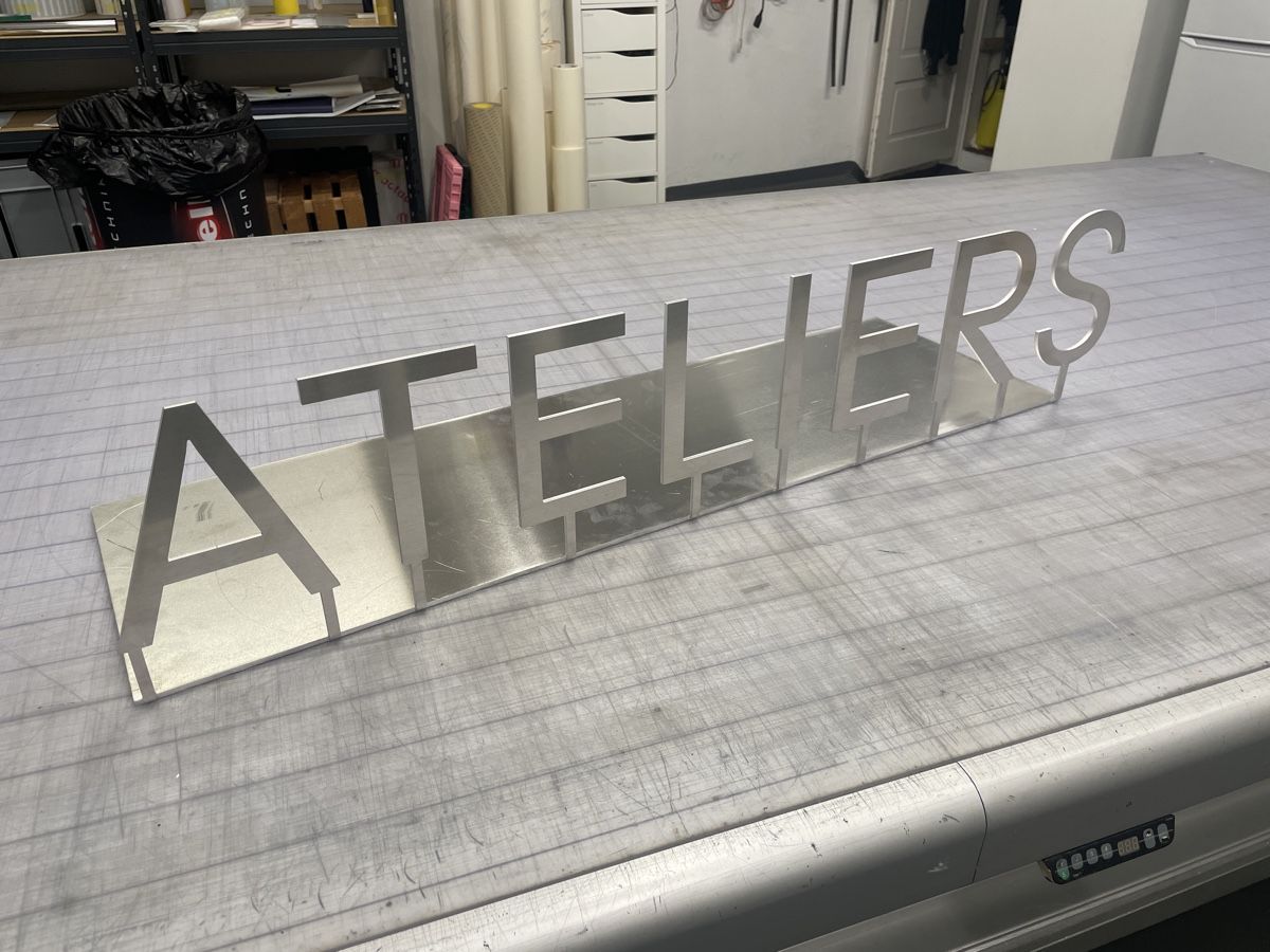 Insegne: Aluminiumschrift Ateliers – Nuovo (secondo la descrizione) da Sursee venduto da Schriftgestalter 1